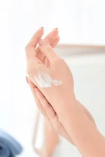 Iva Natura Feuchtigkeitsspendende Handcreme 125ml - Image 3